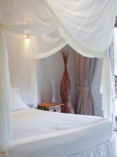 Depois de um dia em Jeri, é aqui que tudo desacelera.
Cama confortável, ambiente tranquilo e o cuidado em cada detalhe.Para você descansar bem e aproveitar cada dia com mais disposição.📲 Faça sua reserva pelo link na bio.——————————————————After a day in Jeri, this is where everything slows down.
A comfortable bed, a peaceful atmosphere and attention to every detail.So you can rest well and enjoy each day with renewed energy.📲 Book your stay via the link in the bio.#jericoacoara #pousadajeri #hospedagemjeri #viajarparajeri #experienciajeri